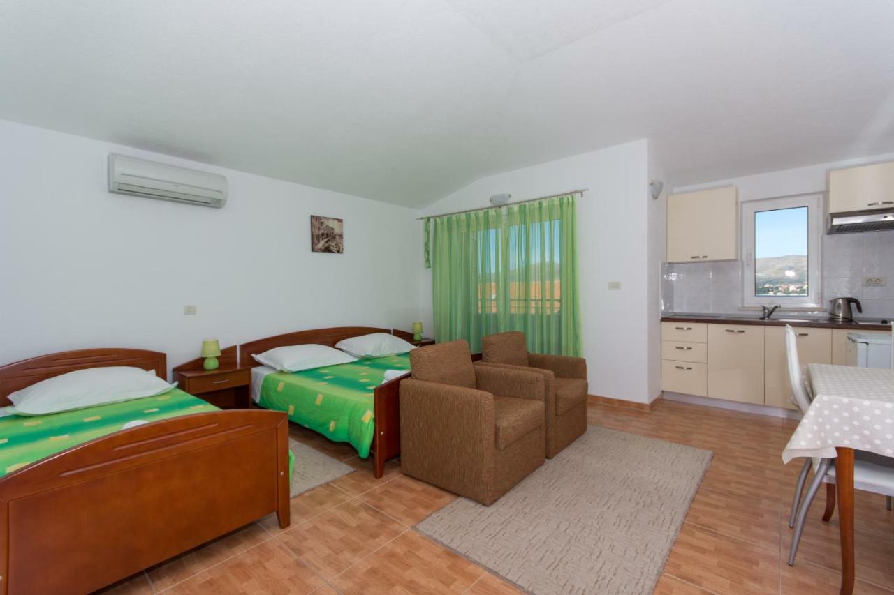Apartments Fumija تروغير المظهر الخارجي الصورة
